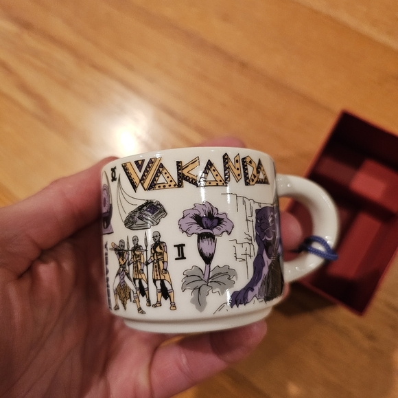 Starbucks- Marvel Been there series- Wakanda - Picture 4 of 6